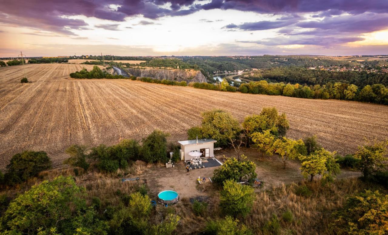 Tiny House - Chatka V Rezi U Prahy Husinec  Buitenkant foto
